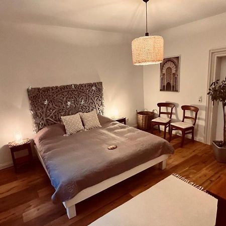 Apartment Am Schloss - Charme Saarbrücken Esterno foto