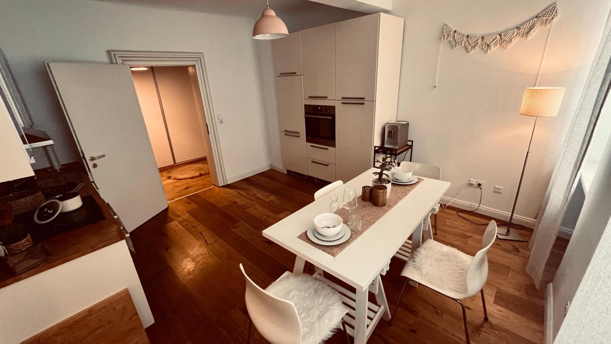 Apartment Am Schloss - Charme Saarbrücken Esterno foto